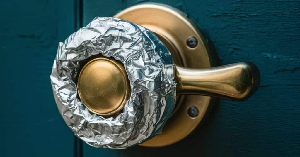 Understanding the Claim: How Wrapping Foil Around Door Knobs Is Supposed to Work
